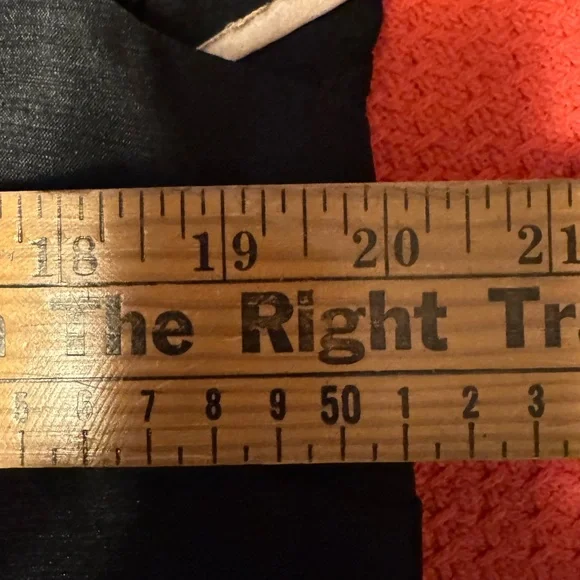 Elegant Black and White Women's Dress Suit - Picture 13 of 16